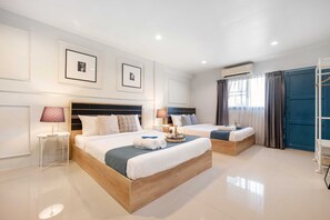 Casa | Tabla de planchar con plancha y wifi gratis