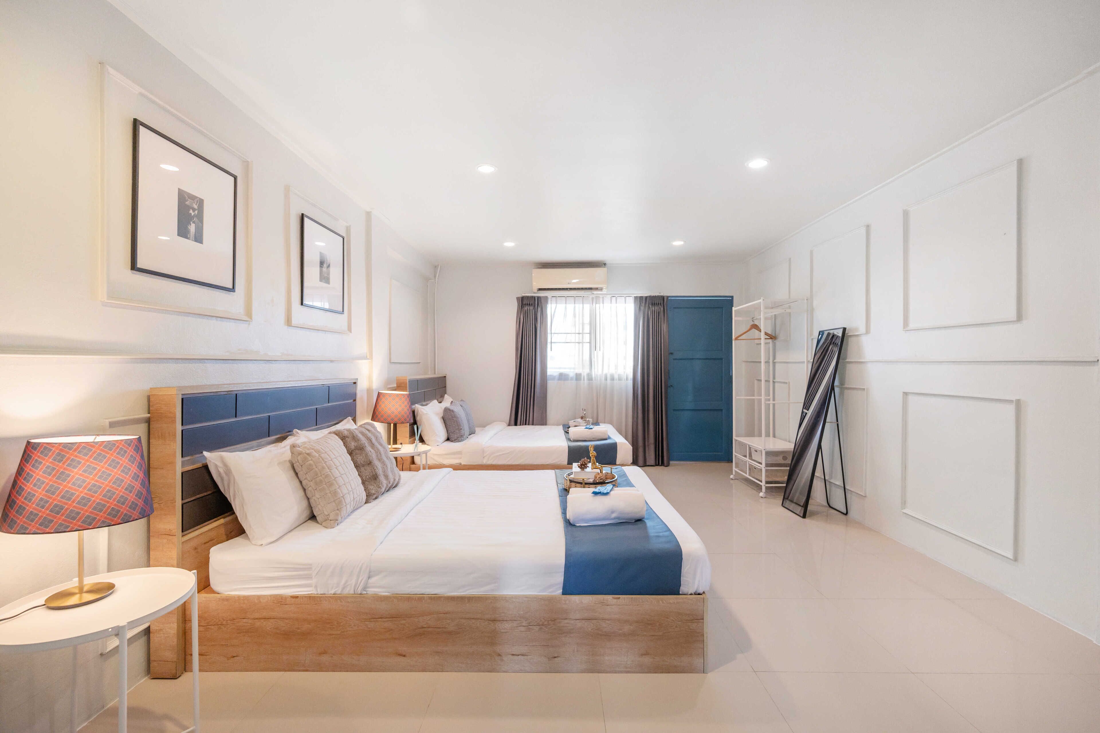 House | Iron/ironing board, free WiFi