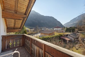 Property grounds - Apartment 'Grabmairhof Ahrntal' with Mountain View (Lutago)