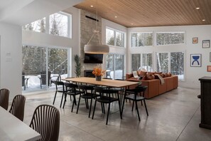 Dining - Chalet Vitalité | Private SPA | Skiing (Saint-Côme)