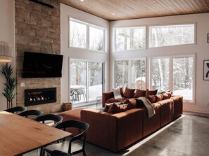 TV - Chalet Vitalité | Private SPA | Skiing (Saint-Côme)