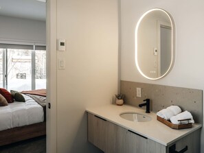 Room - Vitalité | Private Spa, Sauna & Pool table (Saint-Côme)