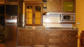 Apartment, Balcony, Garden View | Private kitchen