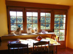 Apartment, Balcony, Garden View | Dining - Apartamentos Rurales Veredas (Santa Eulalia de Oscos)