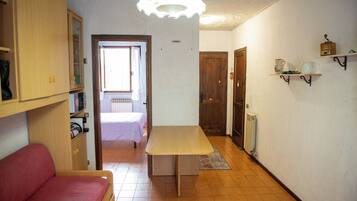 Appartement, balcon | Intérieur