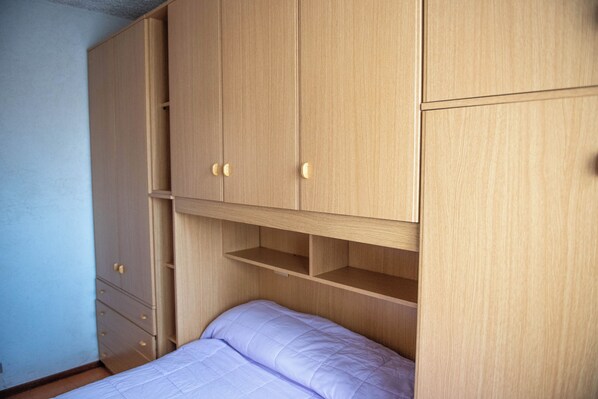 Apartment, Balcony