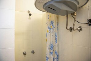 Apartment, Balcony | Bathroom - Casa Eleonora (Zogno)