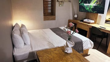 Deluxe Room | Free WiFi