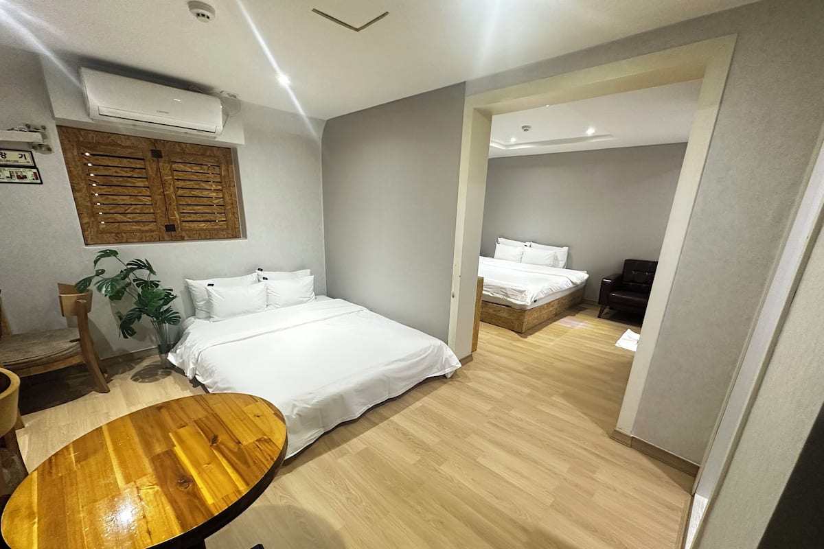 Habitación familiar con 1 cama matrimonial o 2 individuales | Wifi gratis