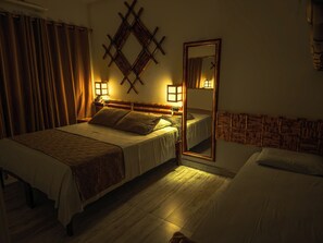 Suite superior, Aire acondicionado, vistas al parque | Ropa de cama hipoalergénica y decoración individual