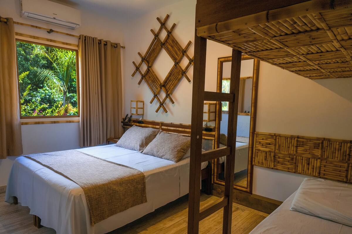 Phòng Suite Superior, nhiều giường, máy điều hòa, quang cảnh công viên | Bộ đồ giường kháng dị ứng, trang trí khác biệt