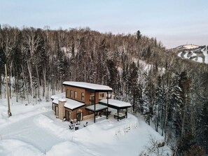 Exterior - Chalet Gratitude | Private SPA & Sauna | Skiing (Saint-Côme)
