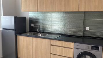 Apartamento, accesible en silla de ruedas | Cocina privada | Frigorífico grande y microondas