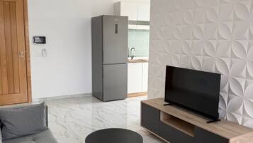 Appartement, 2 chambres, balcon | Coin séjour