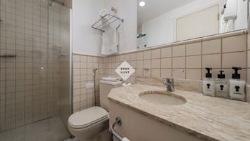 Apartemen, pemandangan kota | Kamar mandi
