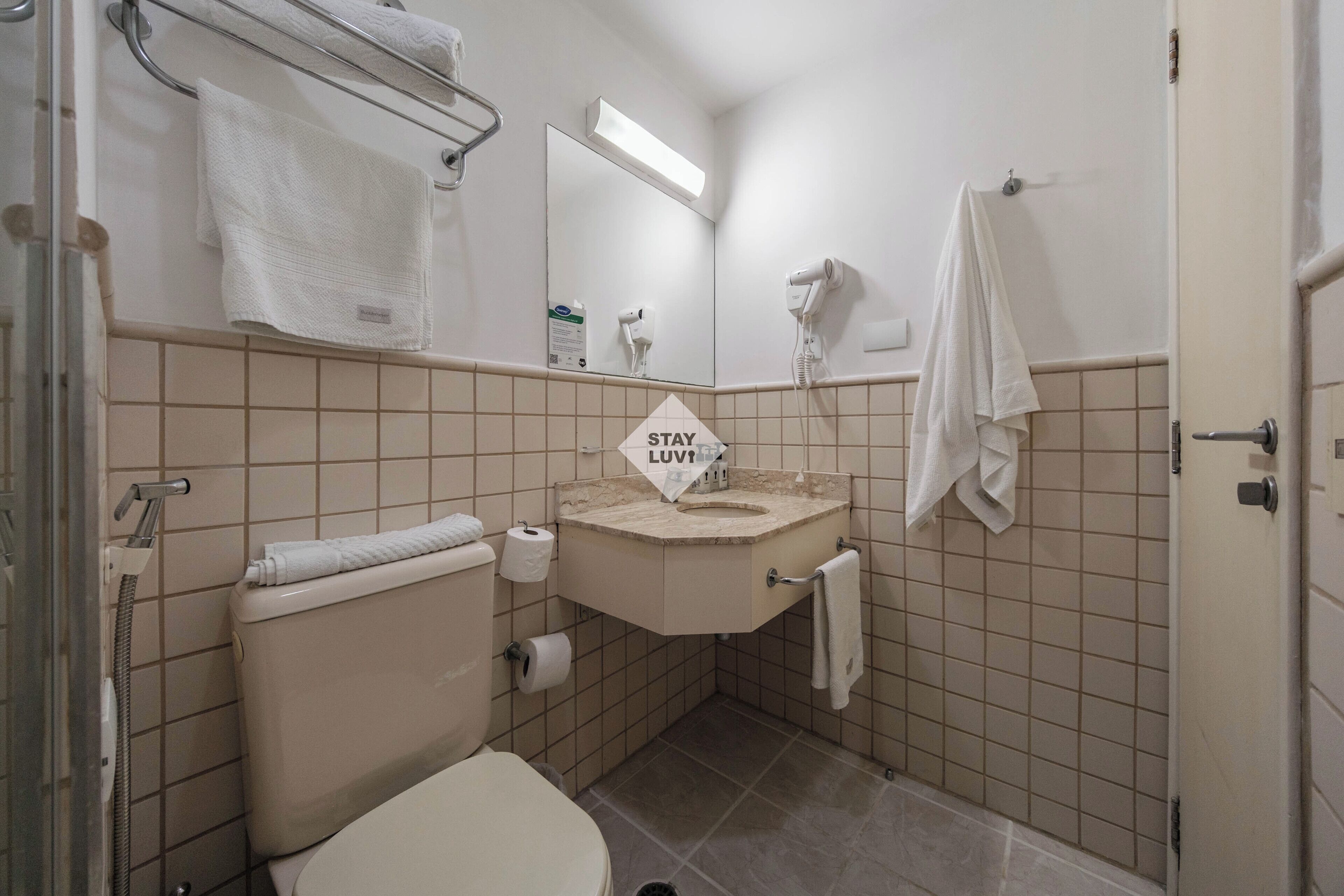 Apartment, Stadtblick | Badezimmer
