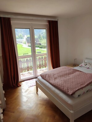 2 Schlafzimmer, Bügeleisen/Bügelbrett, WLAN, Bettwäsche