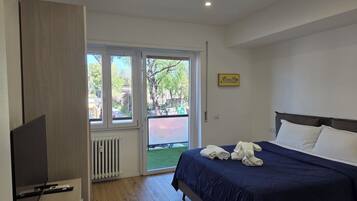 Leilighet – deluxe | Blendingsgardiner, strykejern/-brett og wi-fi (inkludert)