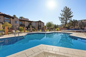 Pool - Discover the Sedona Oak Creek Quiet Retreat, a cozy 2-bedroom condo in Village of Oak Creek. (Sedona)