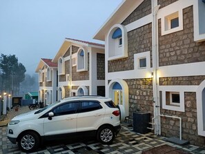 Deluxe-Doppelzimmer, Gartenblick | Unterkunftsgelände