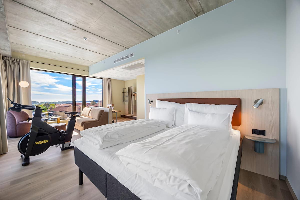 Junior Suite, Non Smoking (Upgrade)