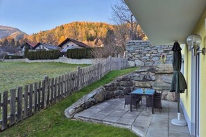 تناول الطعام بالخارج