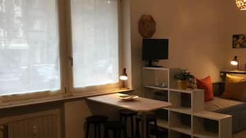 1 chambre, fer et planche Ă repasser, Wi-Fi gratuit, draps fournis