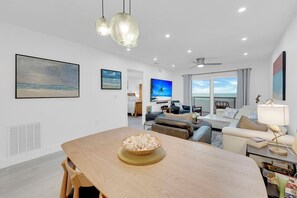 TV - Leonardo Arms 230, Direct Gulf View, Beachfront! (Fort Myers Beach)