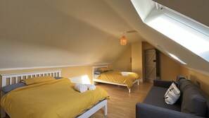 4 bedrooms, iron/ironing board, free WiFi, bed sheets
