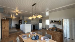 Dining - Doonloughan View, Ballyconneely (Ballyconneely)