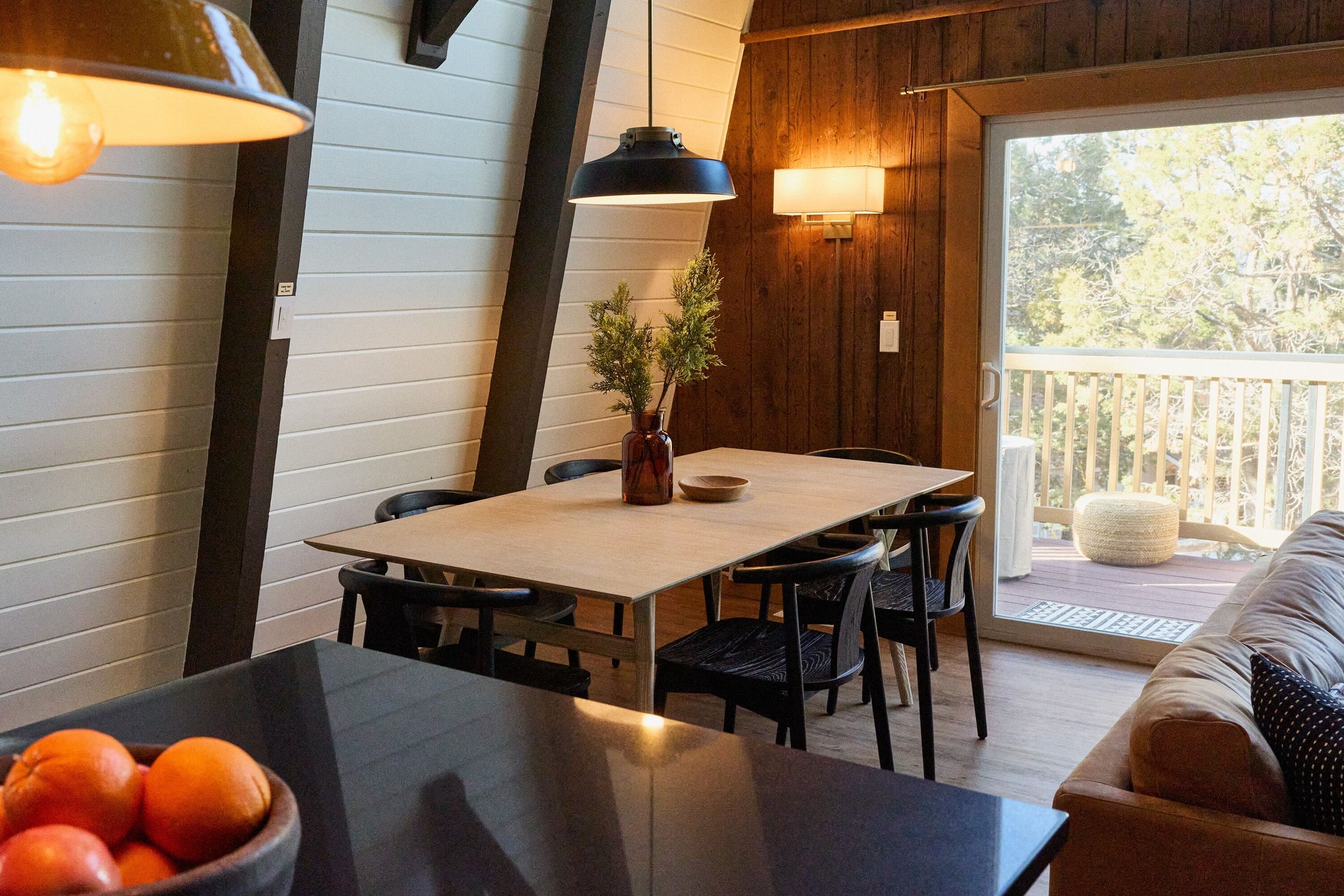 Signature Cabin, 3 Bedrooms, Hot Tub, Mountain View | In-room dining