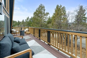 Kabin Khas, 3 kamar tidur, hot tub, pemandangan gunung | Balkon
