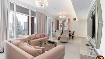 Apartamento superluxo, sacada, vista para a cidade | Área de estar