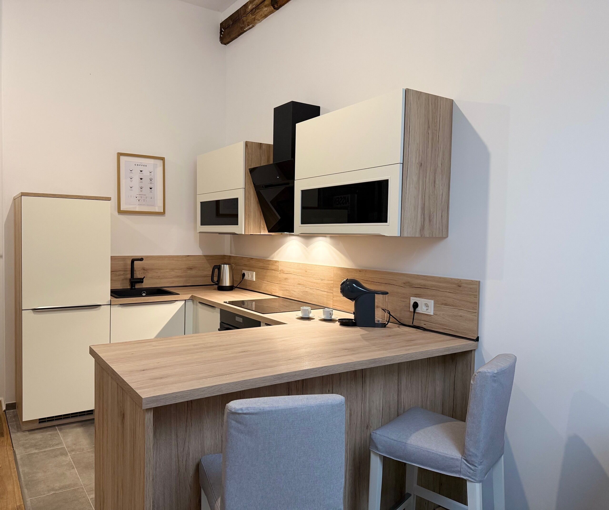 Refrigerador, horno, parrilla de estufa y lavavajillas 