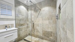 Floor plan - Y Llofft - 1 Bedroom Apartment - Llanrhidian (Swansea)