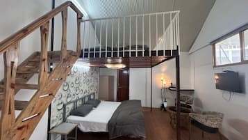 Family Quadruple Room, Patio, Mountain View