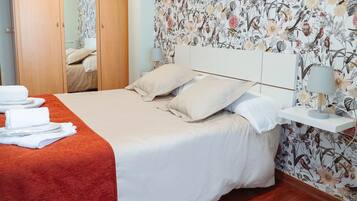 Fer et planche à repasser, Wi-Fi, draps fournis