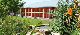 AVENUE PARK HOTEL