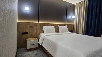 Double Room, Balcony, Garden View