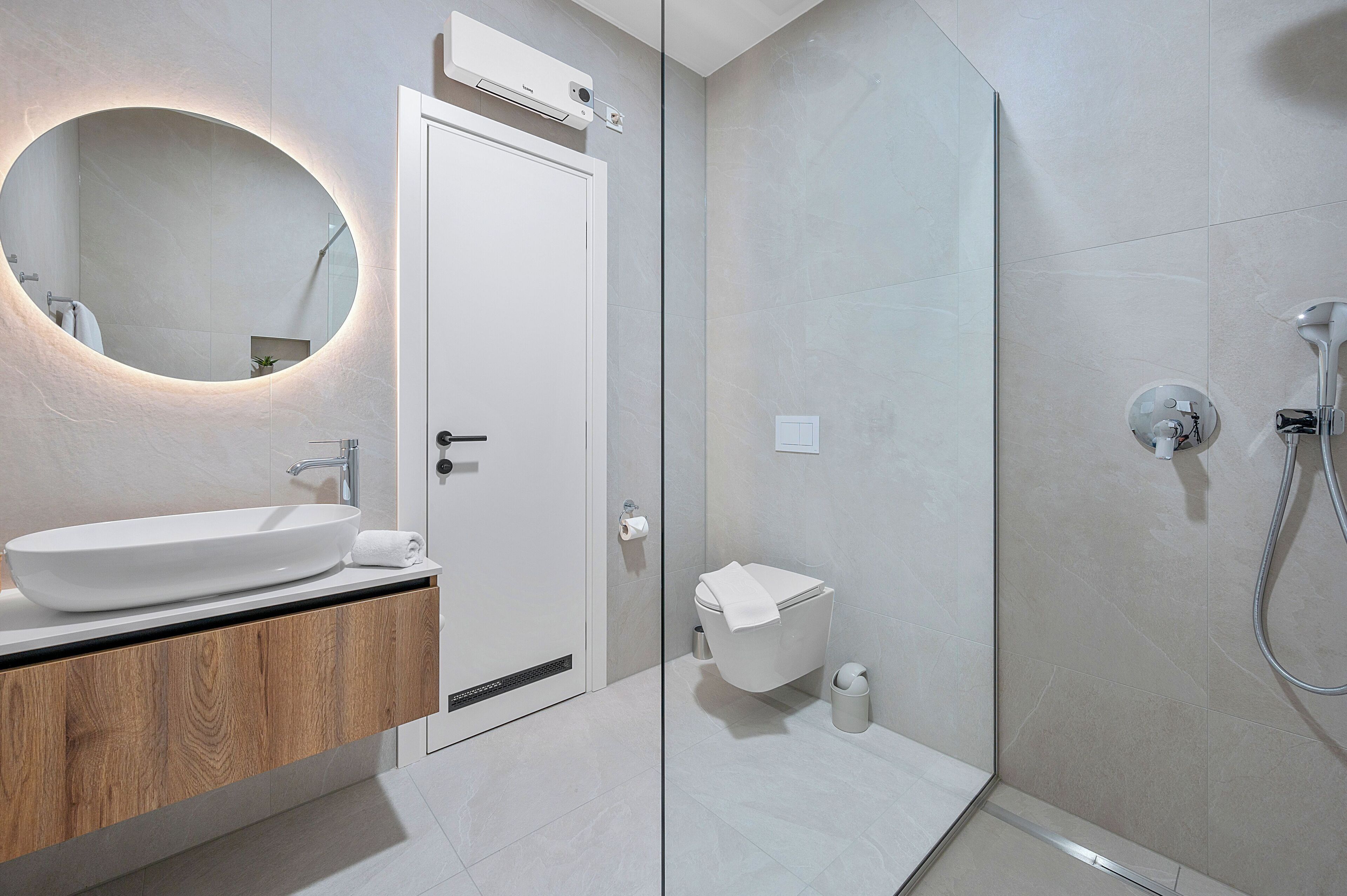 Exclusive Studio Suite | Bathroom