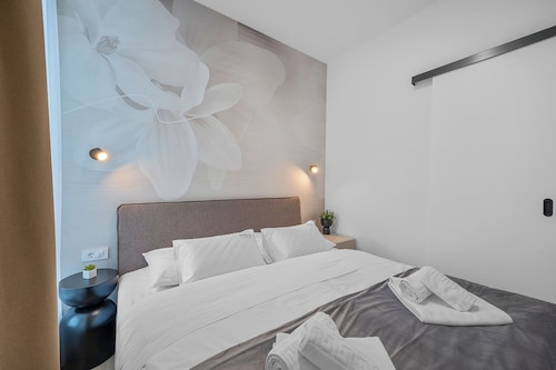 Enjoy Suites & Apartments