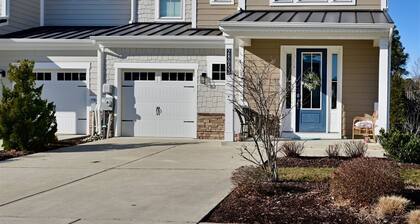 Bayside: Fenwick Island: 4BR 2.5 Baths New Listing Lovely 4 BR 2.5 Bath Twin