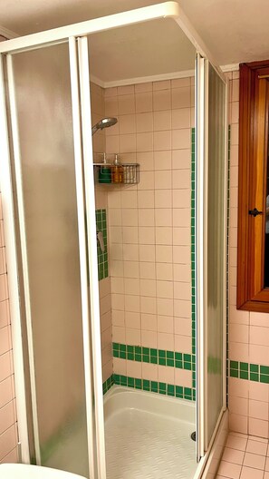 Shower, hair dryer, bidet, towels - Ground Floor in San Marco District (Venezia)
