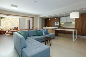 Smart TV, books, stereo