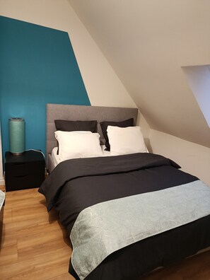 2 slaapkamers, een strijkplank/strijkijzer, wifi, beddengoed