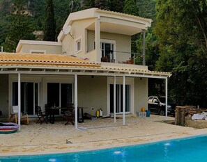 Exterior - Sea panoramic view apartment 2nd floor of a villa 15 min walk to the beach (Corfou)