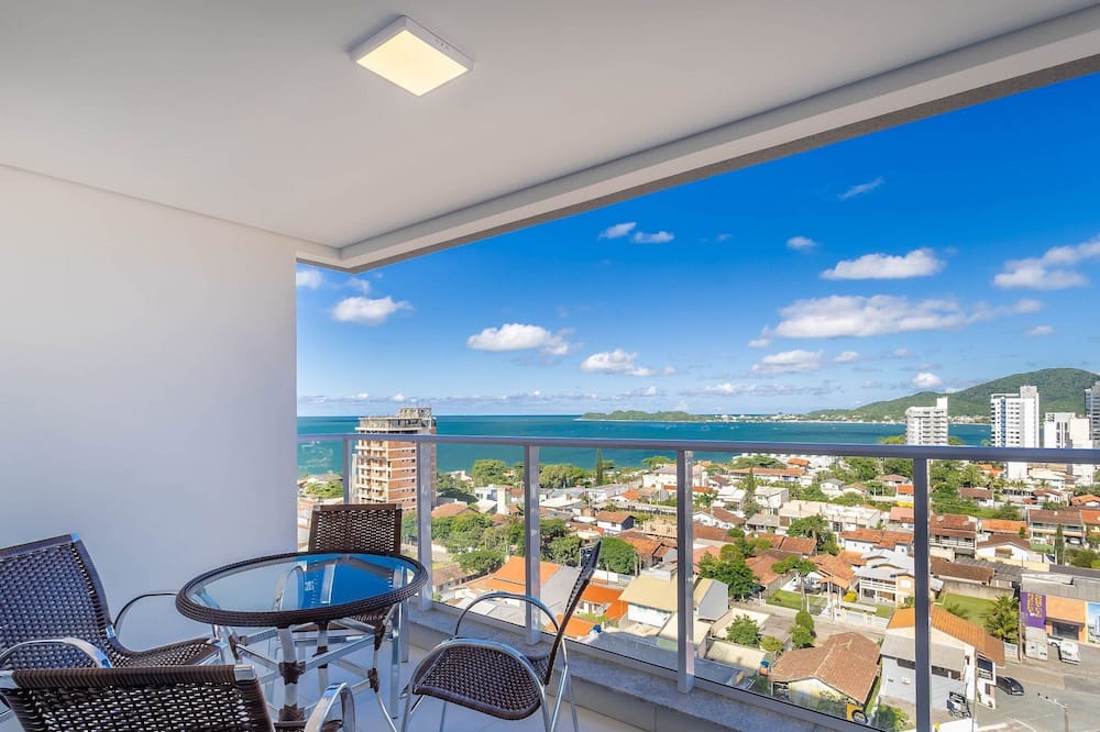 Apt in Condo w/ Pool and Sea View - Bhc1206