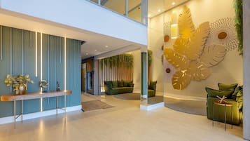 Basic Apartment | Lobby