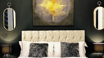 Superior-studiosviitti, esteetön kylpyamme, keittiö | Työpöytä, kannettavalle tietokoneelle sopiva työtila, pimennysverhot