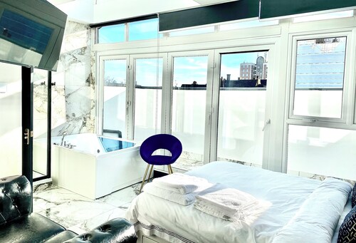 BPR Private Hot-tubs and rooms 